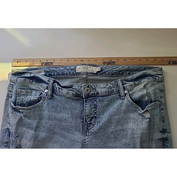 Torrid Premium Boyfriend Distressed Womens Jeans Stretch Denim Size 18 Destroyed - Picture 12 of 16